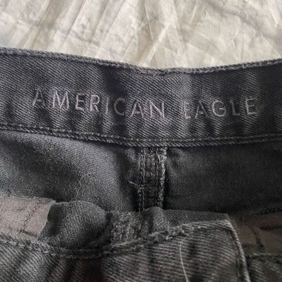 American Eagle women 2 cotton blend ripped distressed black shorts - Picture 3 of 7